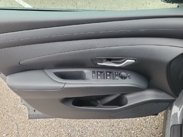 Used 2026 Hyundai Tucson SE FWD image 16