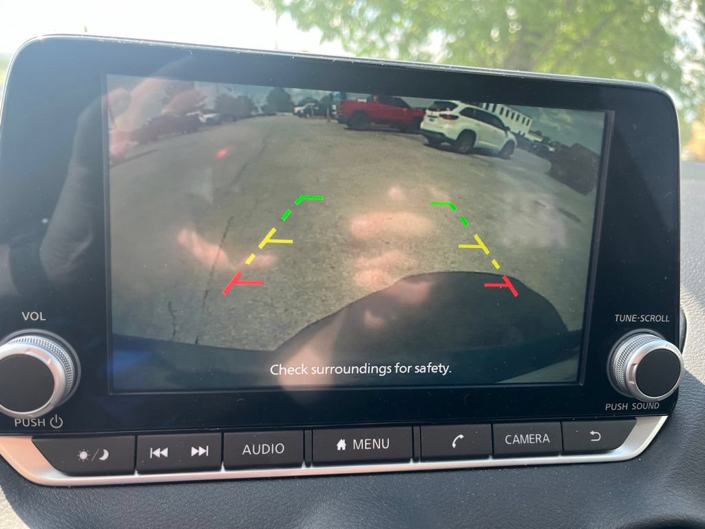 Used 2024 Nissan Sentra SR FWD image 9
