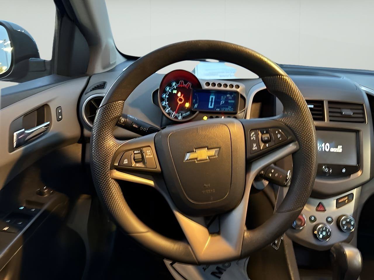 Used 2016 Chevrolet Sonic LT FWD image 23