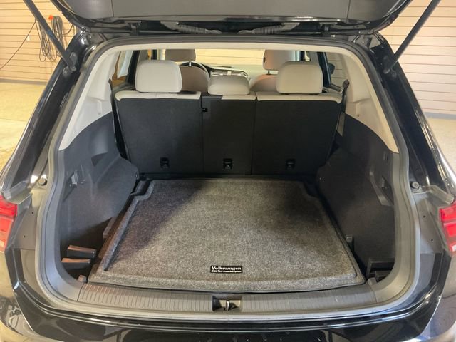 Used 2020 Volkswagen Tiguan SE image 11