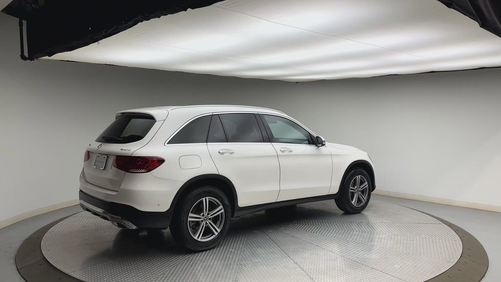 Used 2022 Mercedes-Benz GLC 300 4MATIC image 2