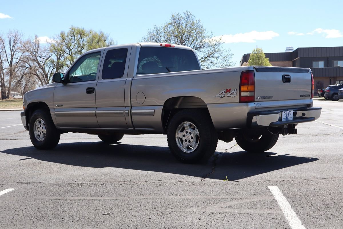 Used 2002 Chevrolet Silverado 1500 LS w/ Heavy Duty Suspension Pkg AWD/4WD image 8