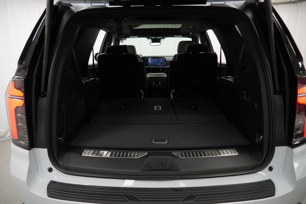 Used 2026 Chevrolet Tahoe High Country AWD/4WD image 29