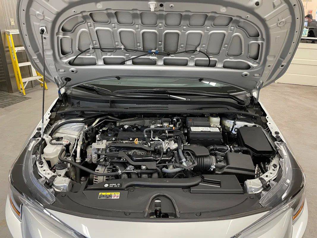 Used 2025 Toyota Corolla LE FWD image 39