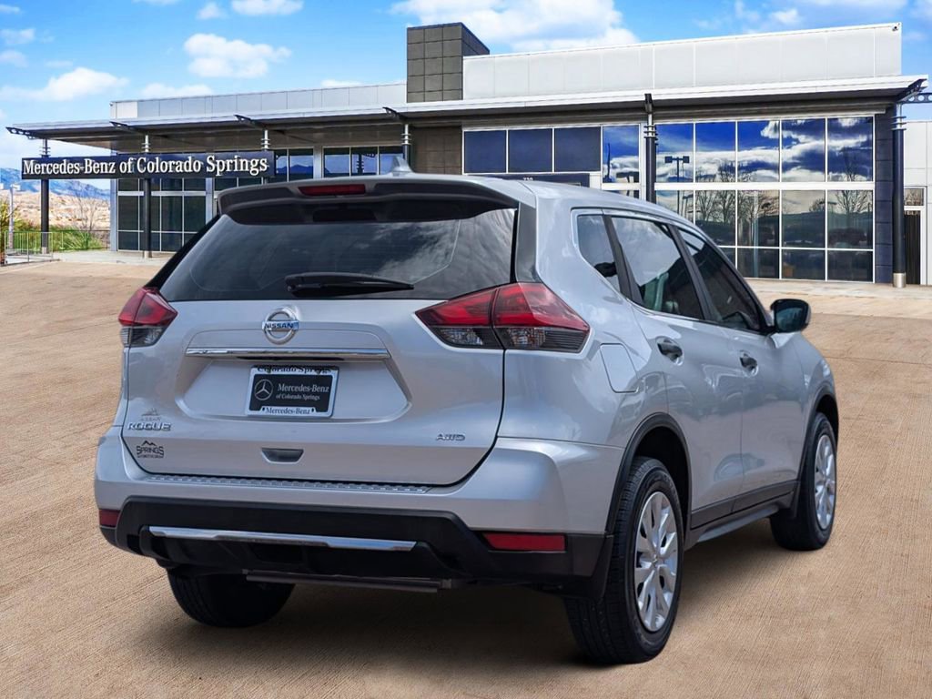 Used 2018 Nissan Rogue S image 5