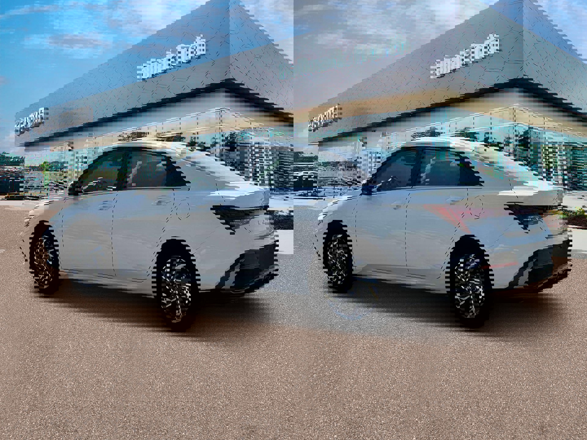 New 2025 Hyundai Elantra Limited image 4