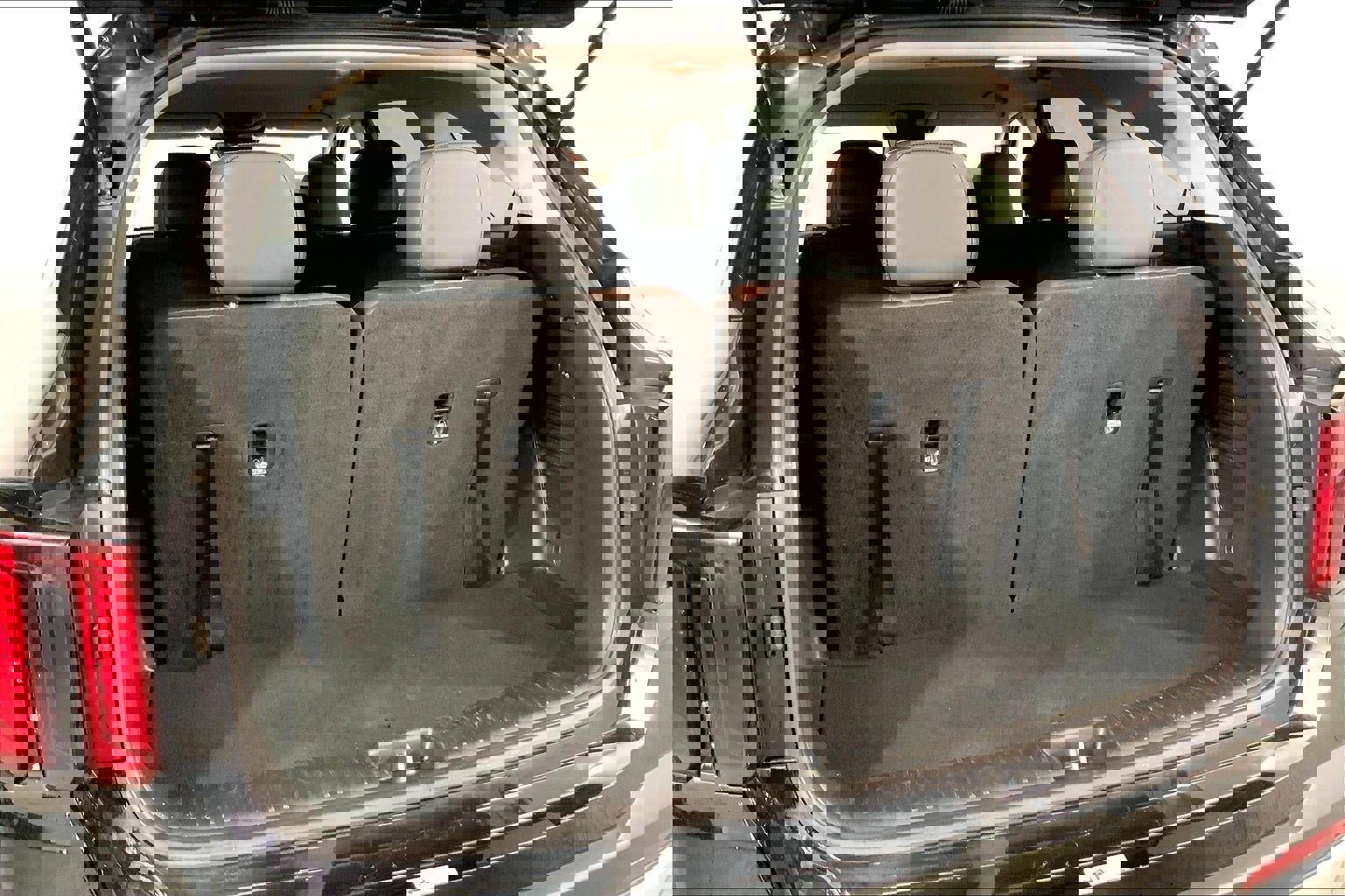 Certified 2024 Kia Sorento S image 4