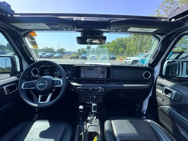 Used 2024 Jeep Wrangler High Altitude AWD/4WD image 2