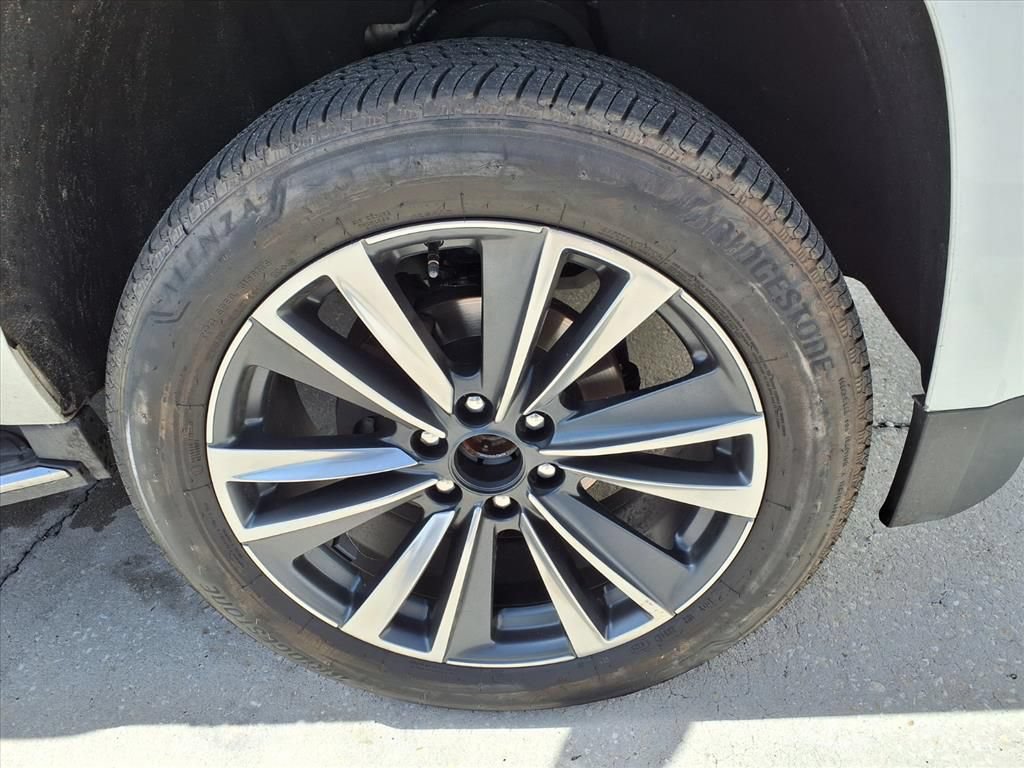 Used 2020 Chevrolet Suburban Premier RWD image 7