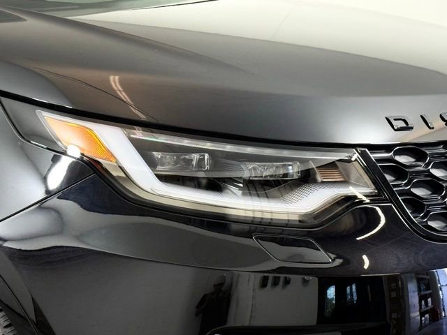 Certified 2025 Land Rover Discovery Dynamic SE image 16