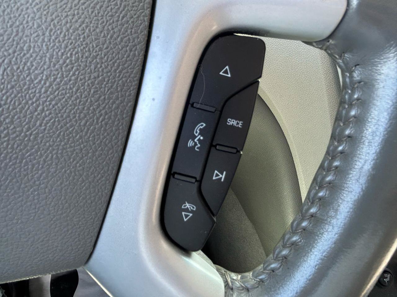 Used 2011 Chevrolet Traverse LS AWD/4WD image 20