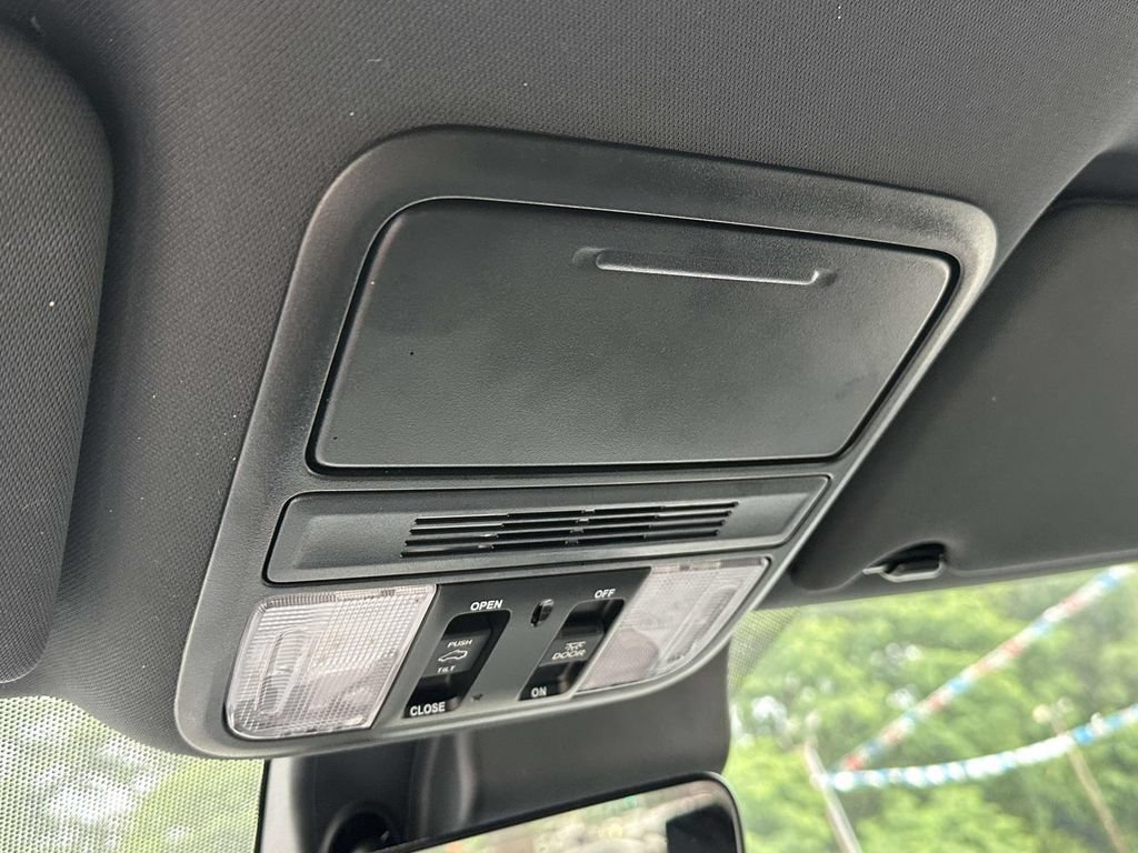 Used 2022 Honda Pilot TrailSport image 32