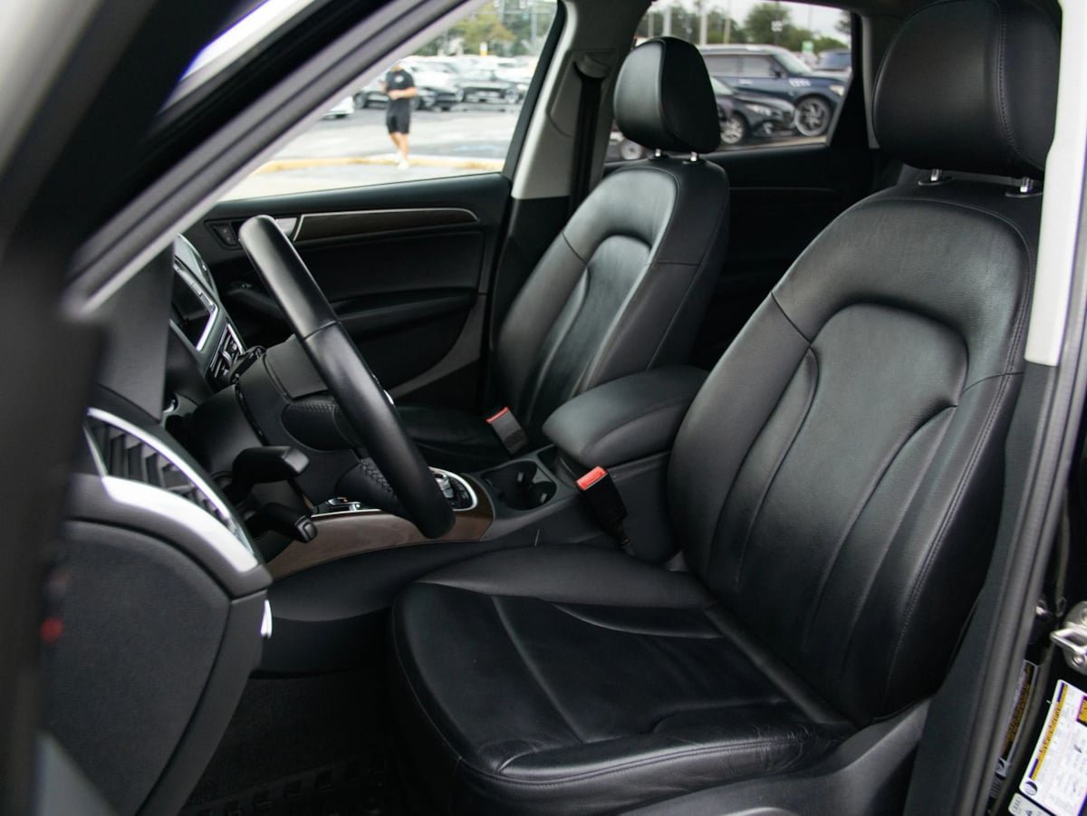 Used 2016 Audi Q5 2.0T Premium Plus w/ Technology Package AWD/4WD image 16
