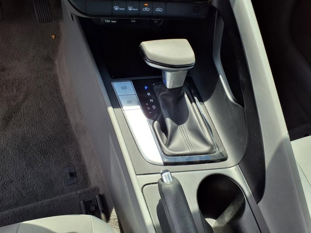 Used 2023 Hyundai Elantra SEL image 24