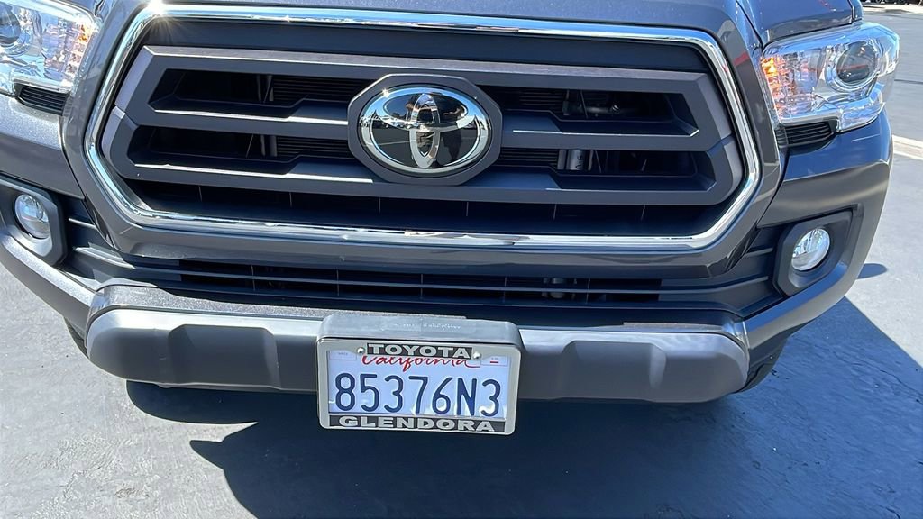 Certified 2022 Toyota Tacoma SR5 RWD image 9