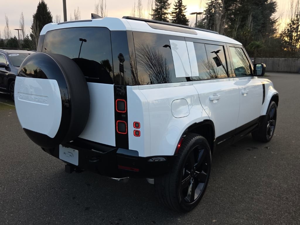 New 2026 Land Rover Defender 110 X-Dynamic SE image 7