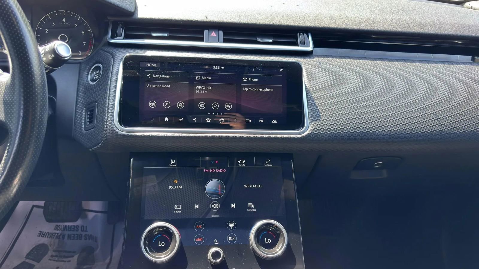Used 2020 Land Rover Range Rover Velar S image 13