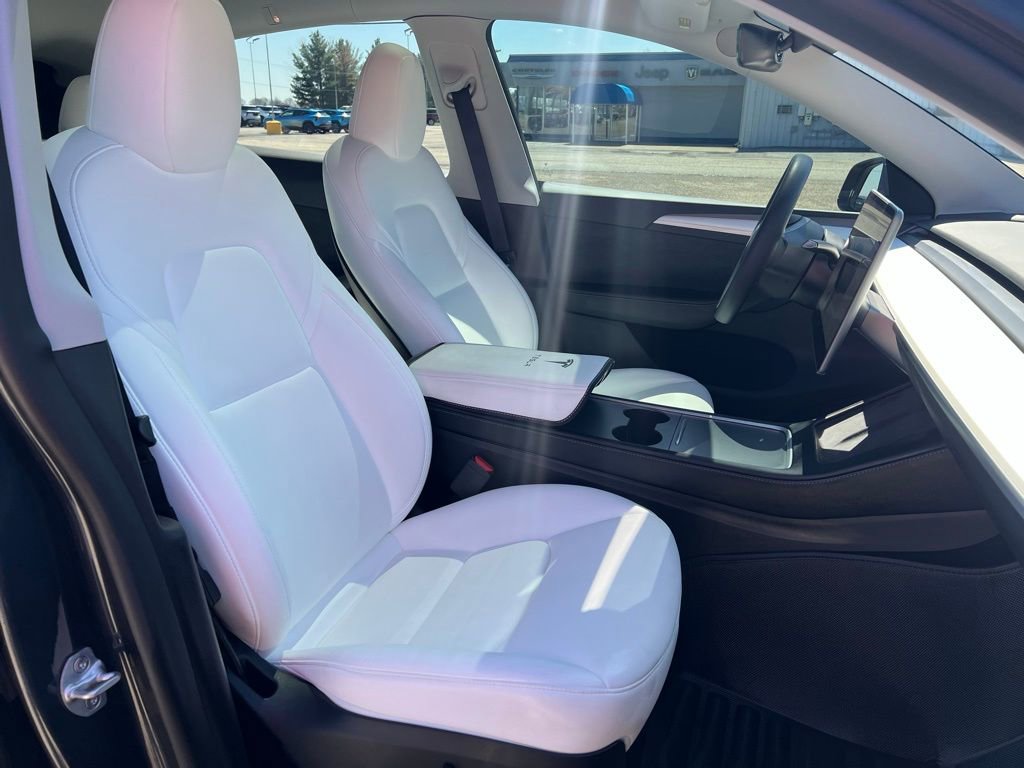 Used 2024 Tesla Model Y Long Range image 13