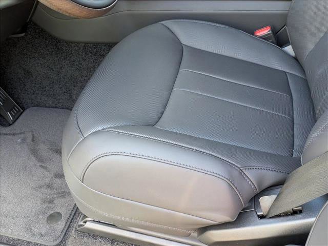 New 2025 Land Rover Range Rover SE image 4