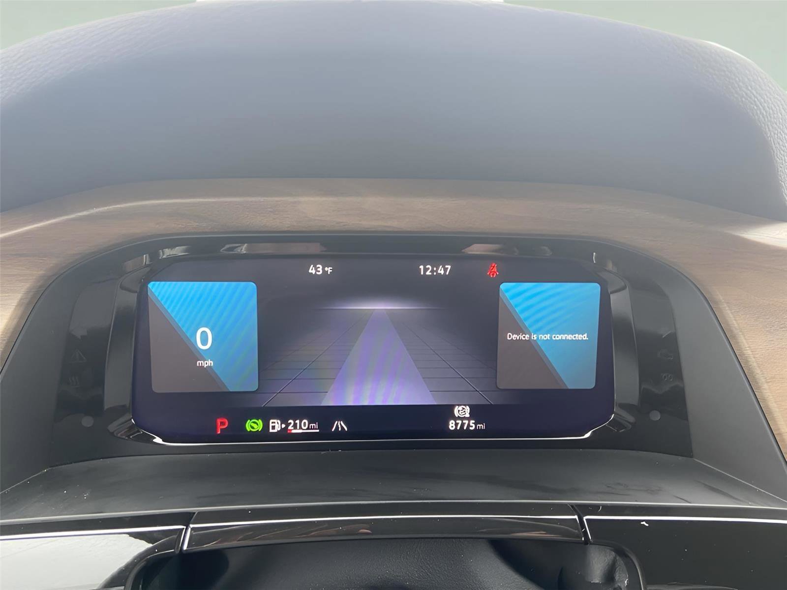 Used 2025 Volkswagen Atlas SE image 4