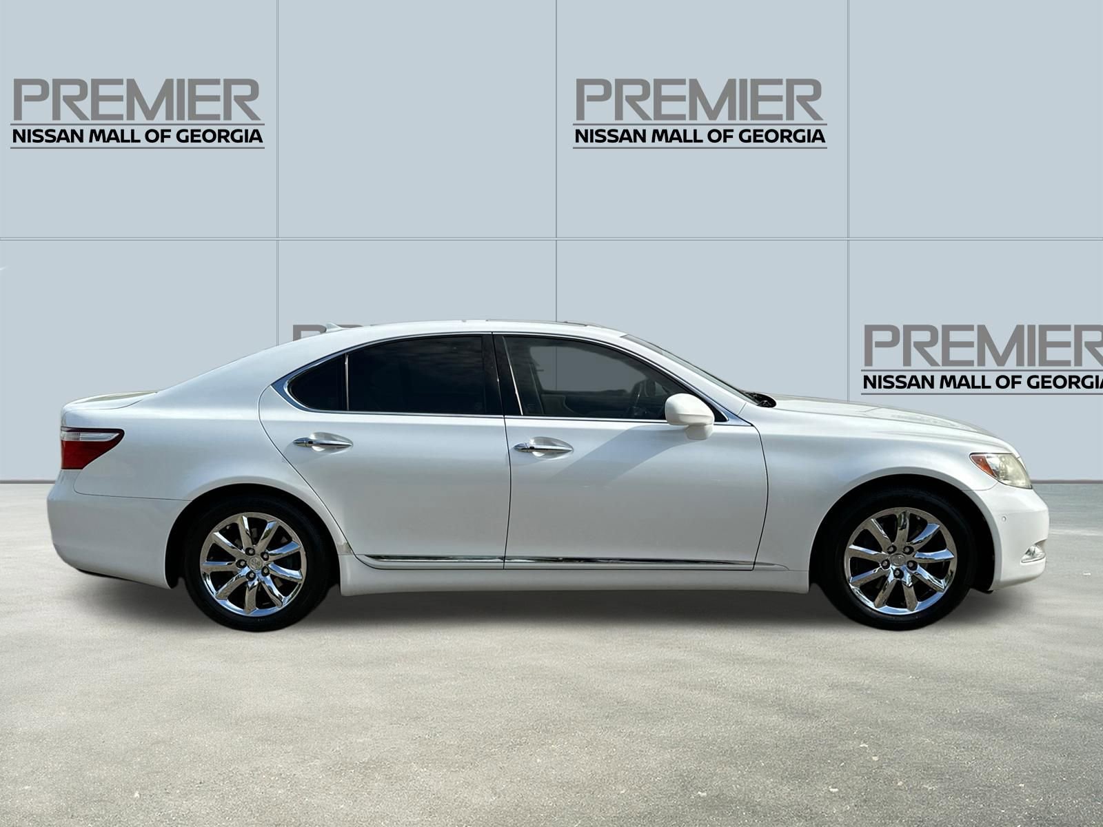 Used 2007 Lexus LS 460 image 4