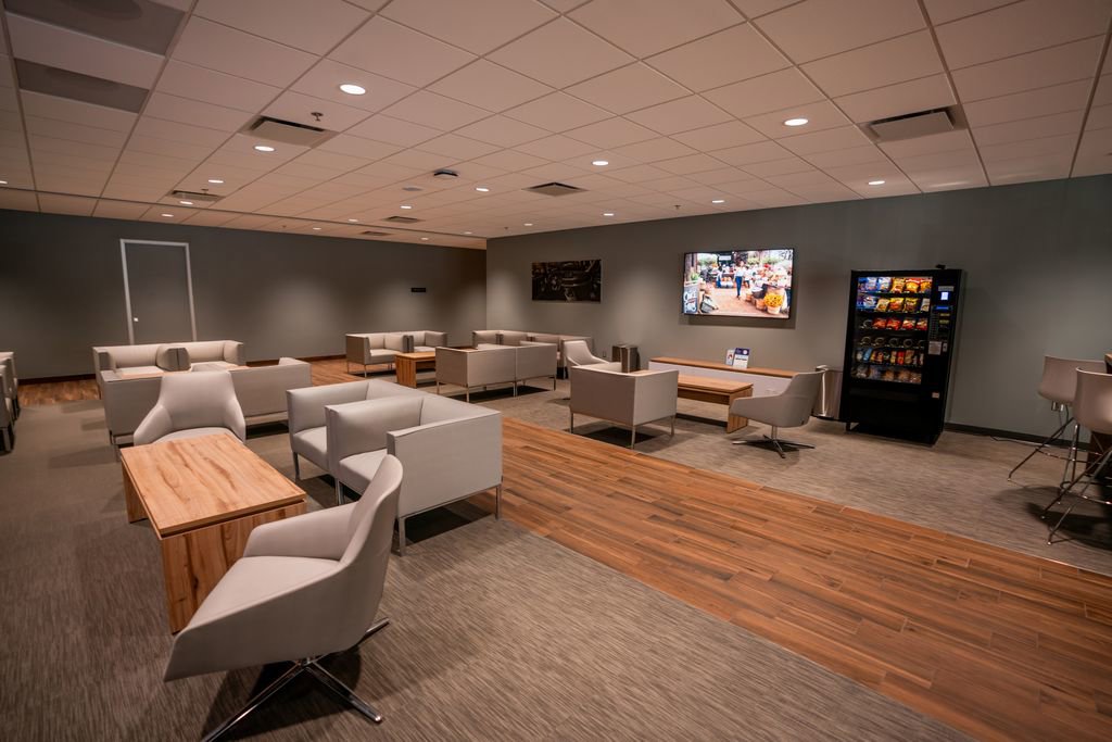 Used 2024 Nissan Rogue SV w/ SV Premium Package image 5