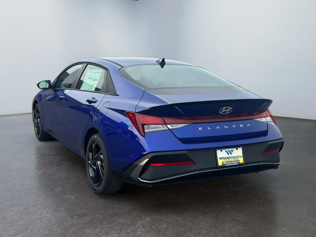 New 2026 Hyundai Elantra Sport image 6