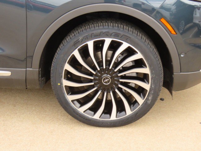 Certified 2022 Lincoln Nautilus Black Label w/ Class II Trailer Tow Package AWD/4WD image 7