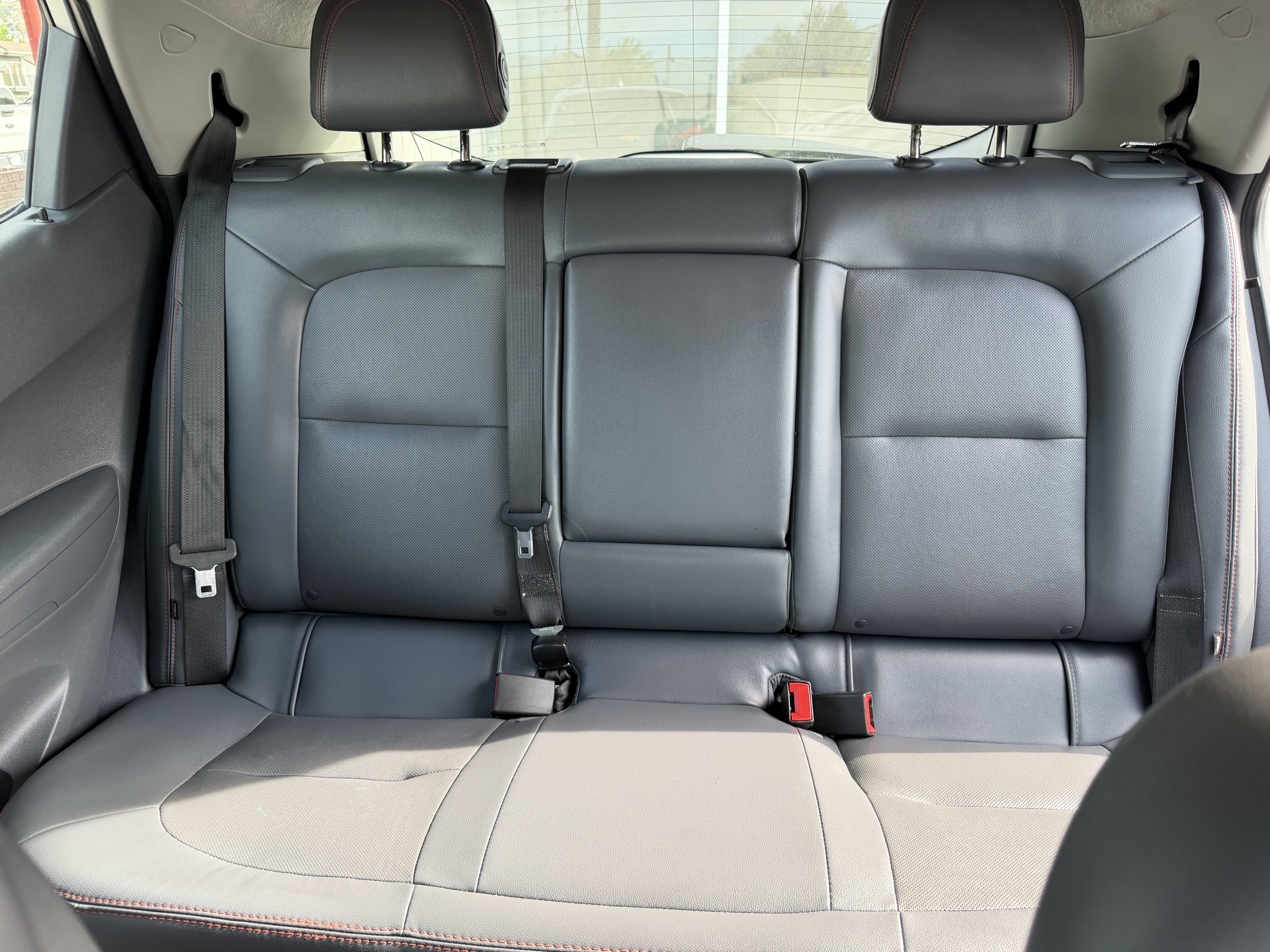 Used 2019 Chevrolet Bolt Premier w/ Infotainment Package FWD image 12