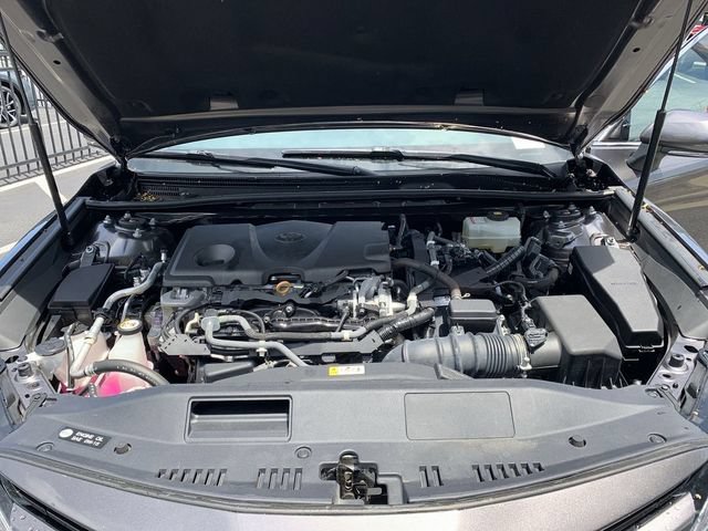 Certified 2020 Toyota Camry XLE w/ Sunroof Package FWD image 16
