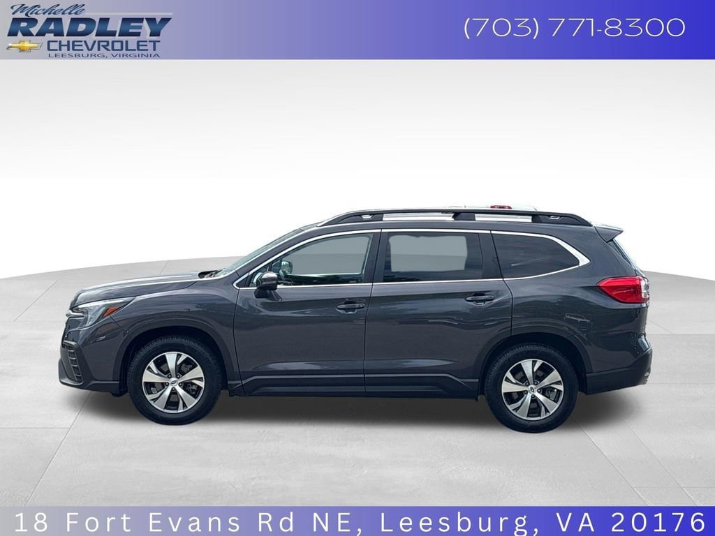 Used 2023 Subaru Ascent Premium w/ Convenience Package AWD/4WD image 2