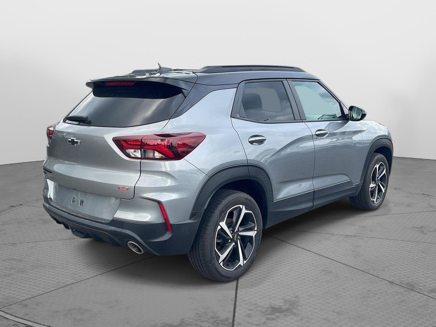 Used 2023 Chevrolet TrailBlazer RS w/ Sun and Liftgate Package AWD/4WD image 6