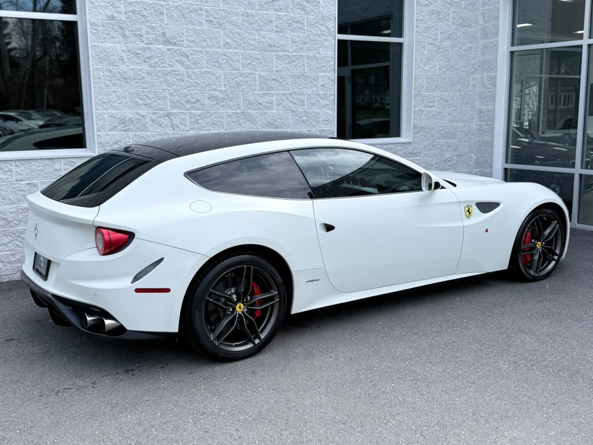 Used 2012 Ferrari FF image 28