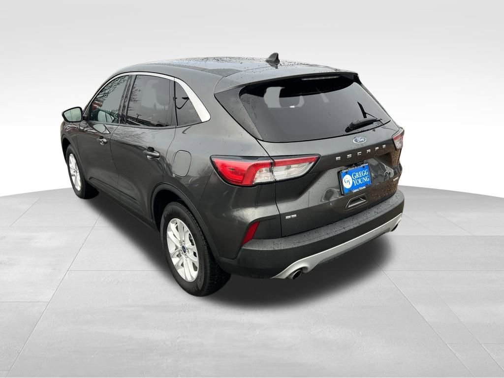Used 2020 Ford Escape SE image 4