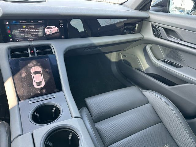 Used 2020 Porsche Taycan 4S image 18