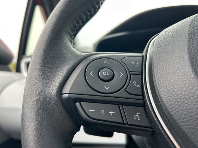 Used 2022 Toyota Corolla SE w/ SE Premium Package FWD image 16