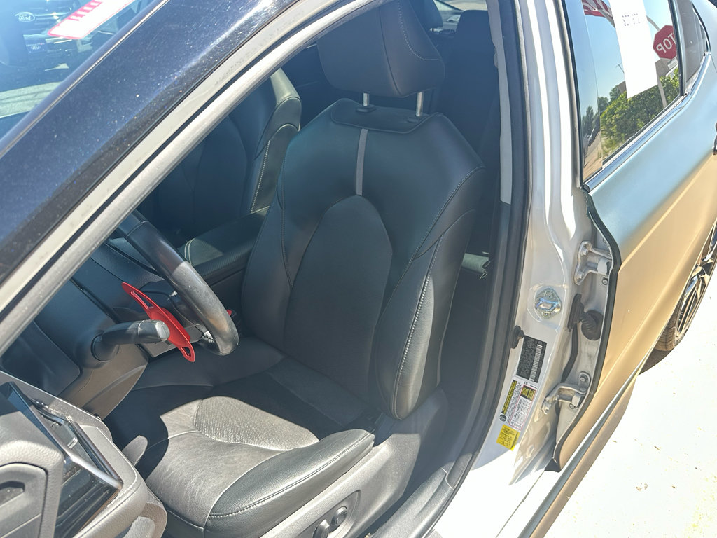 Used 2022 Toyota Camry XSE FWD image 28