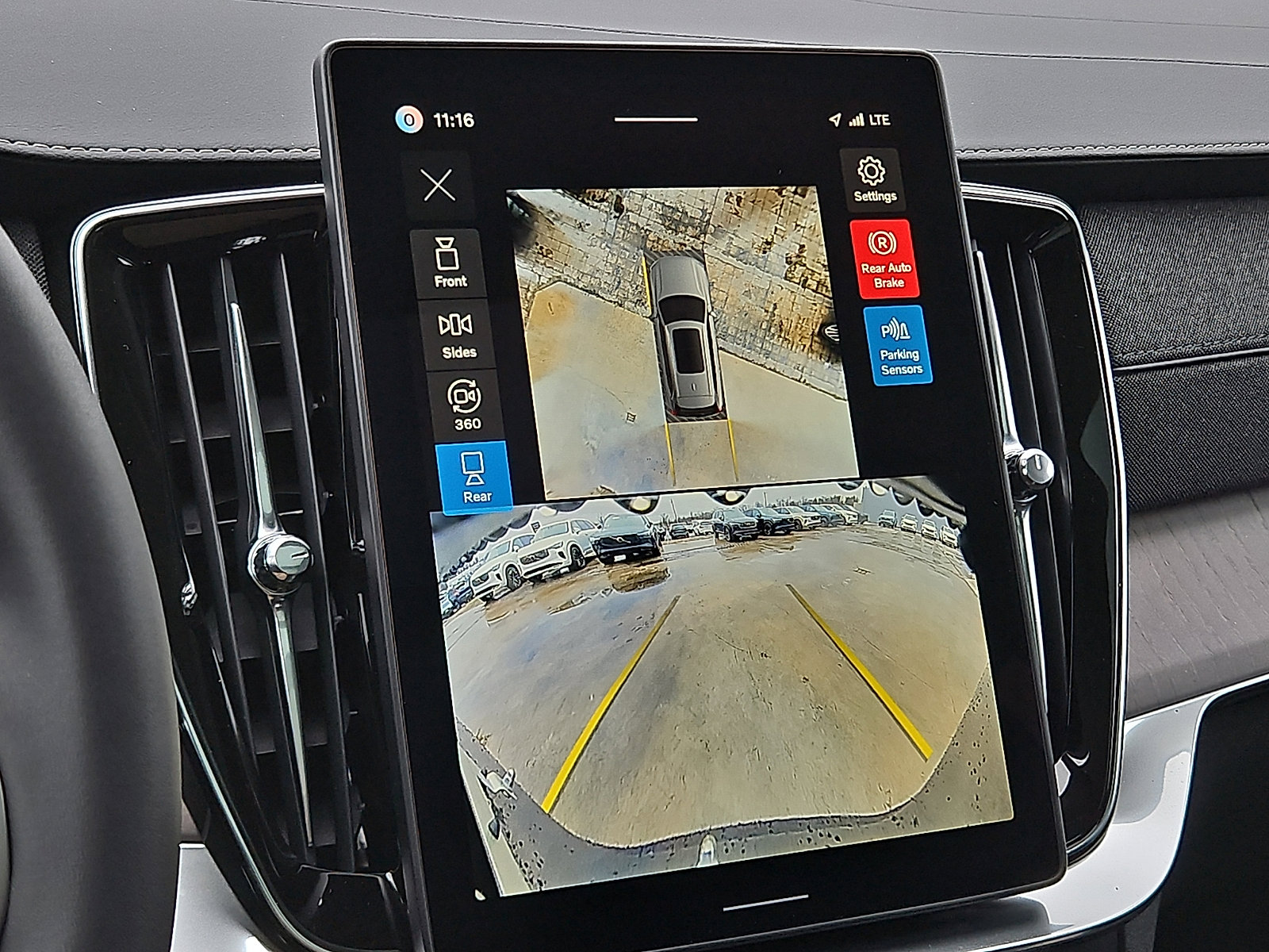 New 2026 Volvo XC90 T8 Ultra w/ Protection Package Premier image 17