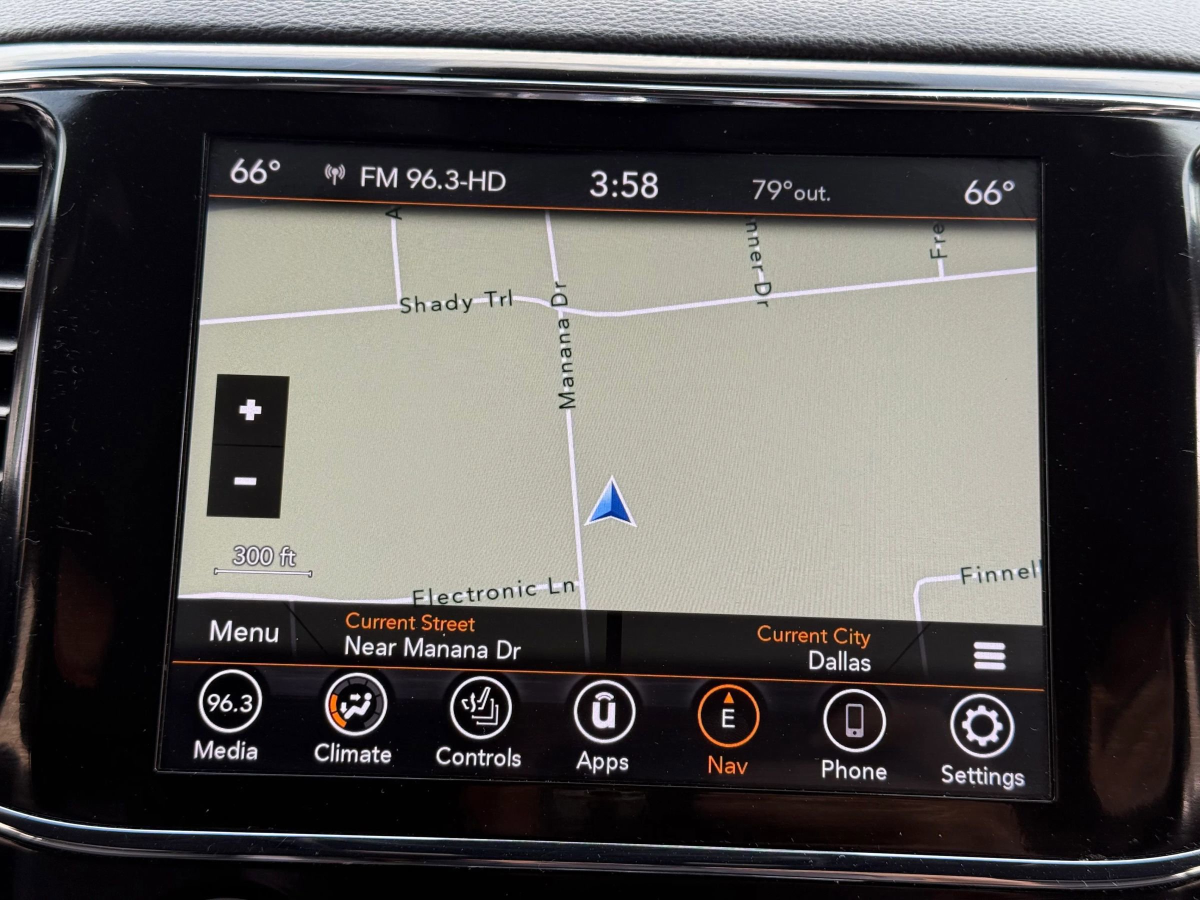 Used 2021 Jeep Grand Cherokee Laredo X AWD/4WD image 22