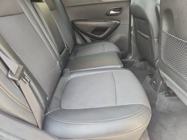 Used 2020 Chevrolet Trax LT w/ LT Convenience Package FWD image 24