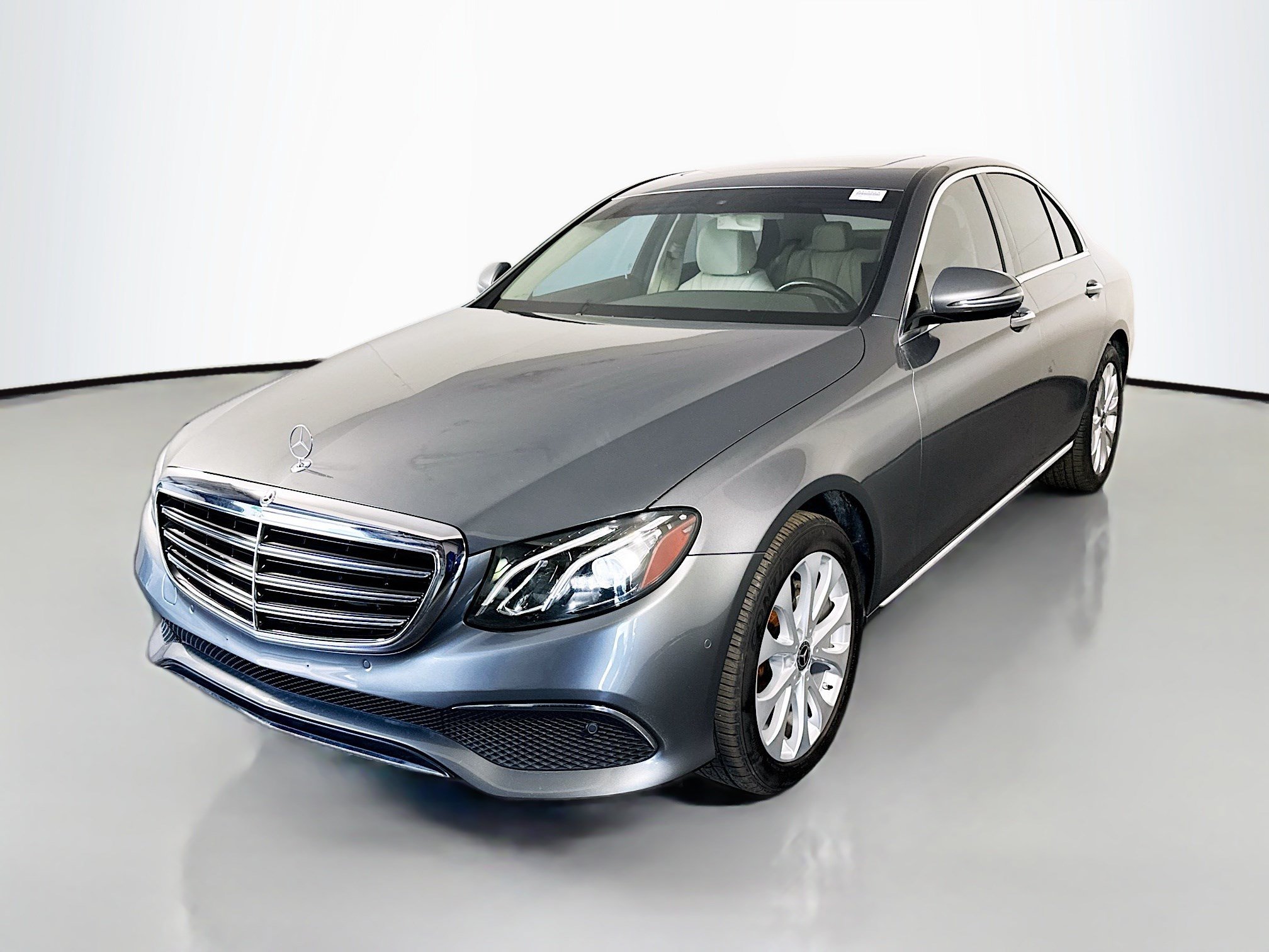Used 2018 Mercedes-Benz E 300 w/ Premium 1 Package image 4