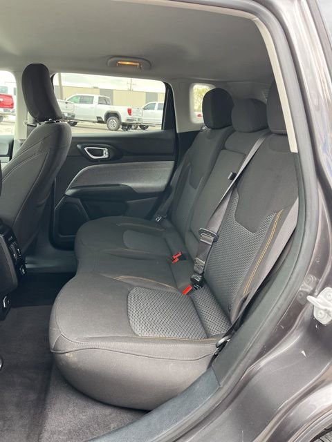 Used 2022 Jeep Compass Sport image 35