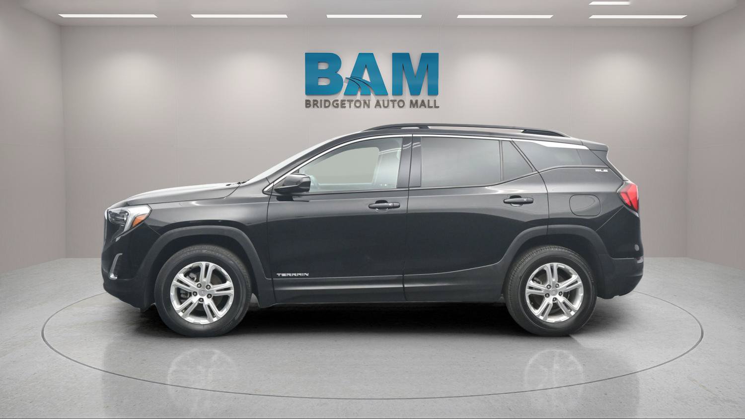 Used 2020 GMC Terrain SLE w/ Driver Convenience Package AWD/4WD image 4