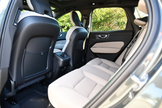 New 2027 Volvo XC60 B5 Core AWD/4WD image 17