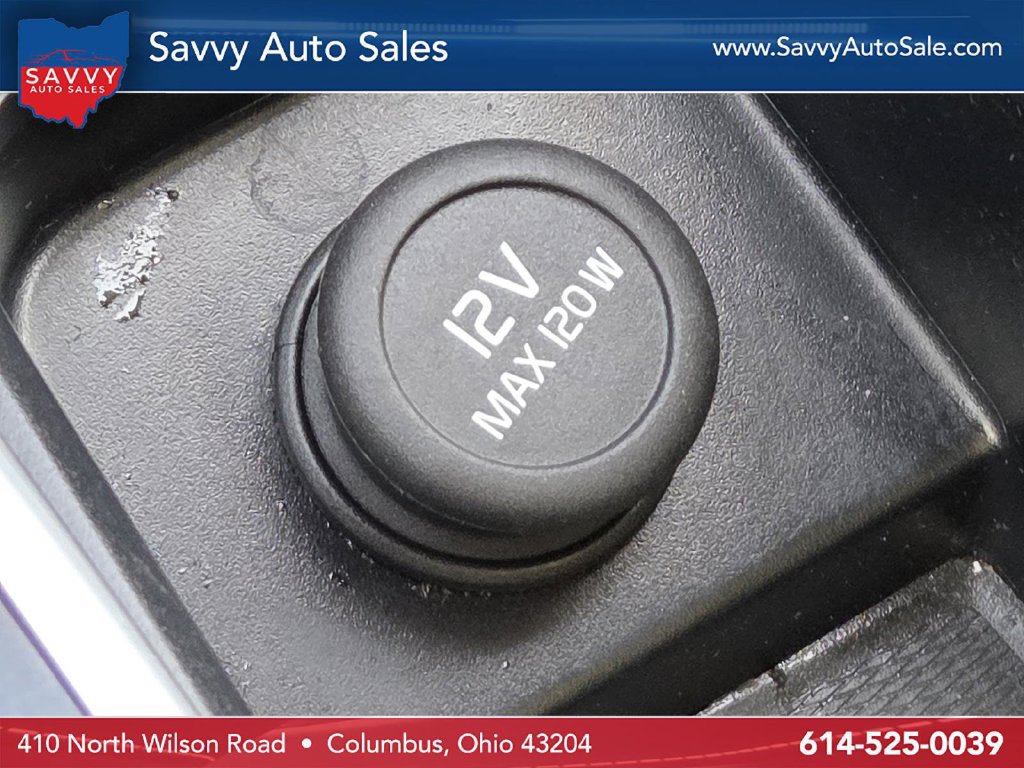 Used 2023 Volvo XC60 B5 Plus AWD/4WD image 6