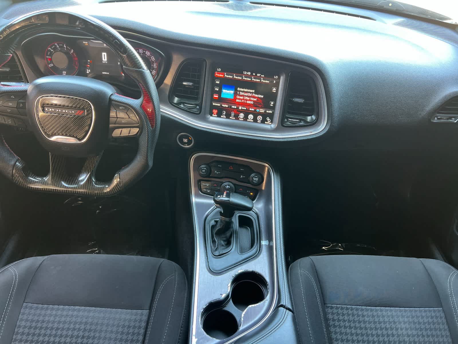 Used 2016 Dodge Challenger R/T w/ Driver Convenience Group RWD image 4