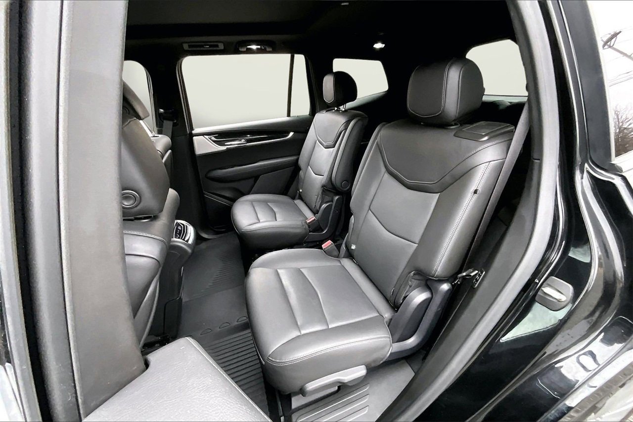 Used 2022 Cadillac XT6 Premium Luxury w/ Technology Package image 23