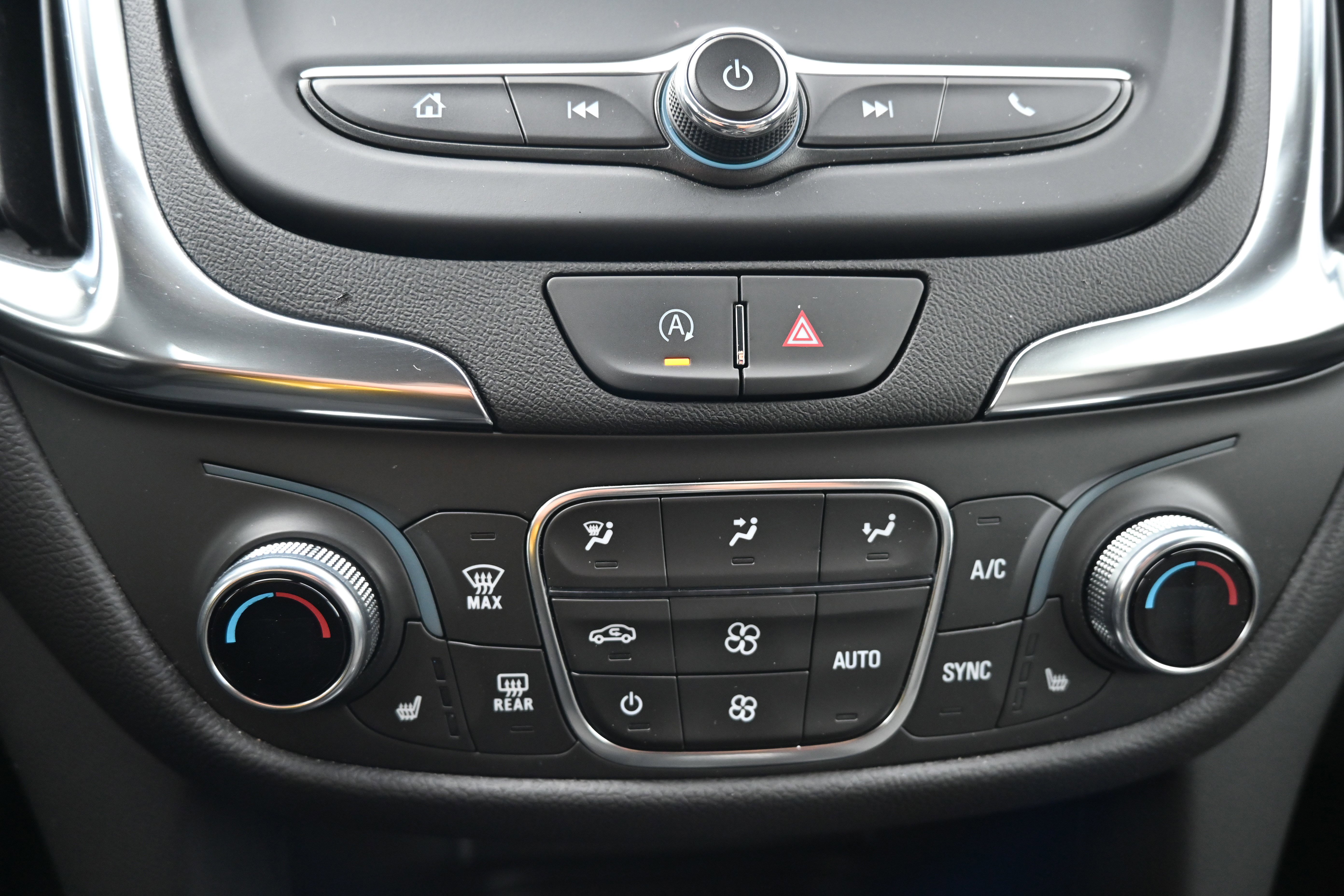 Used 2024 Chevrolet Equinox LT image 27