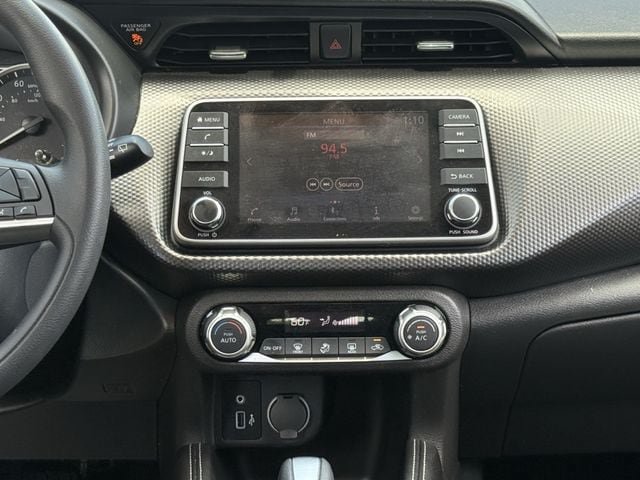 Used 2018 Nissan Kicks SV w/ Exterior Package FWD image 17