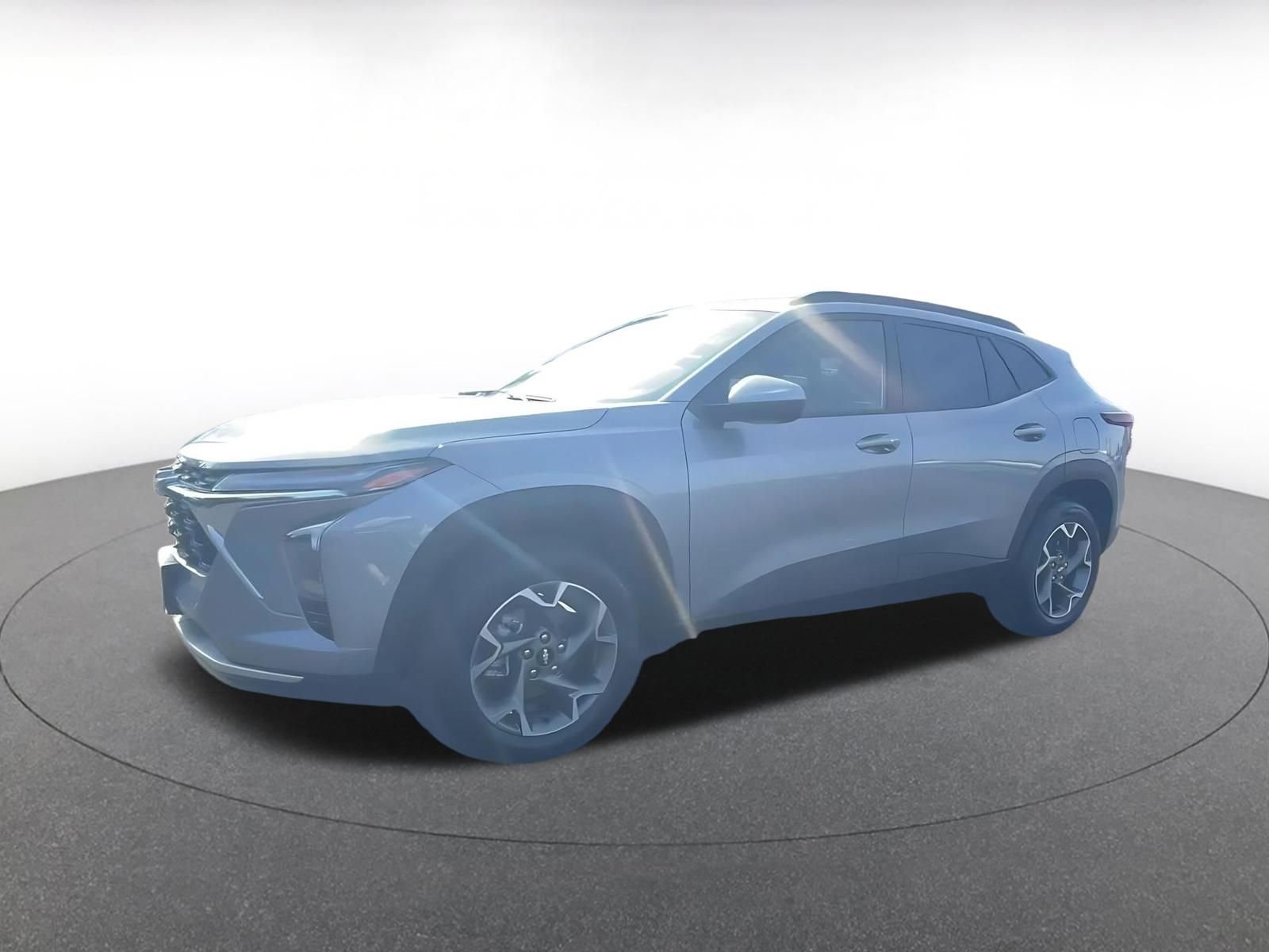 Used 2025 Chevrolet Trax LT w/ LT Convenience Package image 8